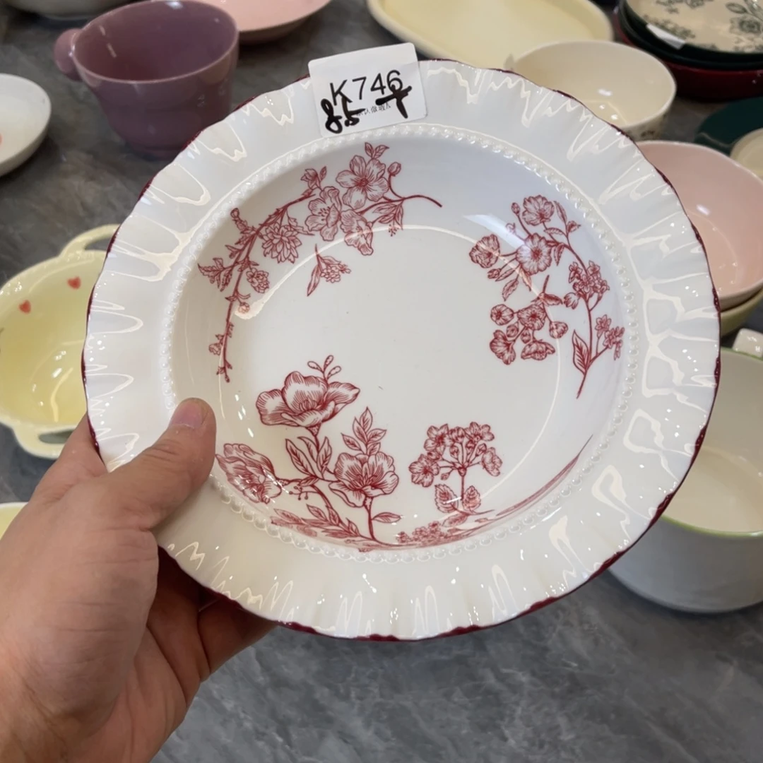 陶瓷微瑕餐具介意勿拍，满18飞！