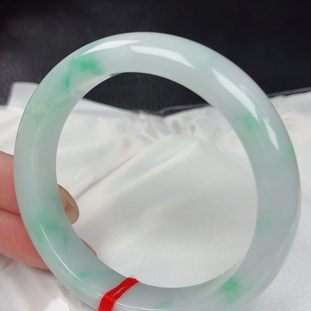 翡翠手镯未镶嵌56