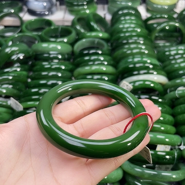 未镶嵌手镯和田玉（碧玉）