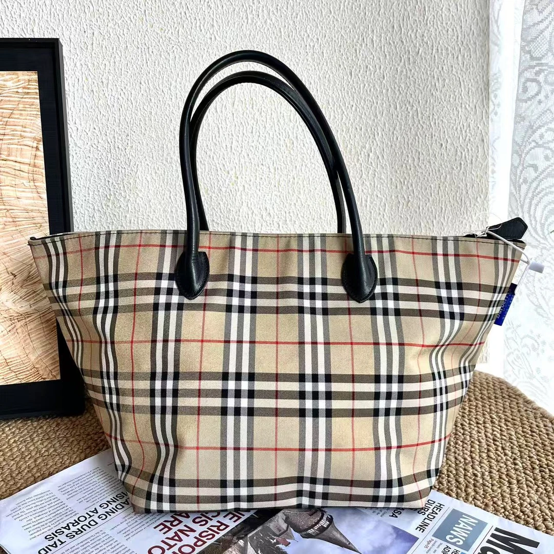 95新 BURBERRY/博柏利 XM经典格纹托特单肩腋下小船包/KH02104241