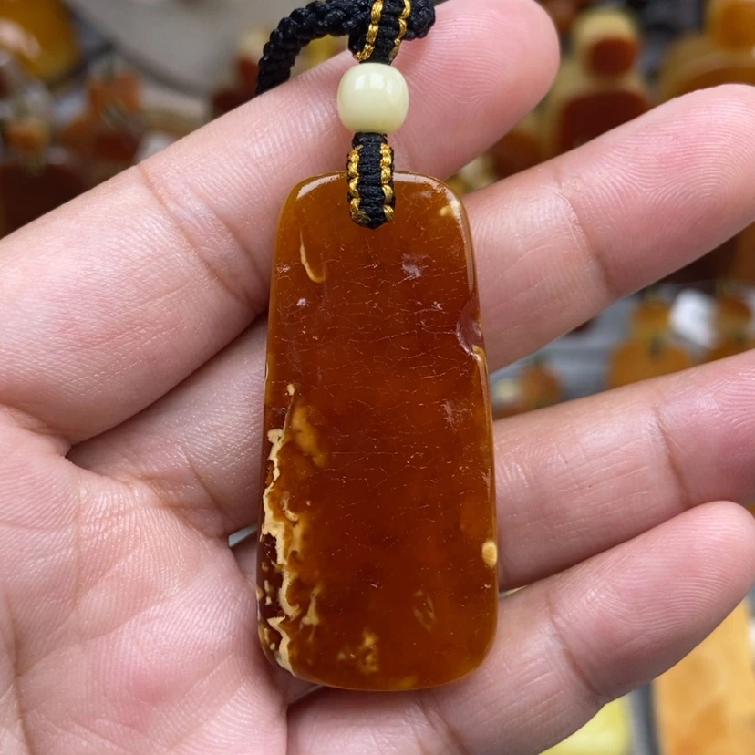 【闪购商品】琥珀颈饰未镶嵌