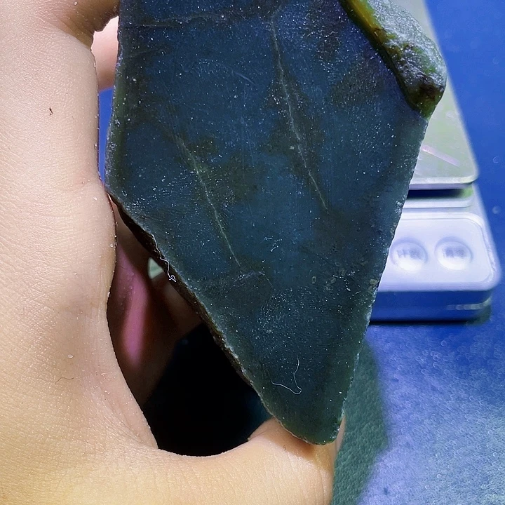 未镶嵌和田玉（糖玉）珠宝半成品