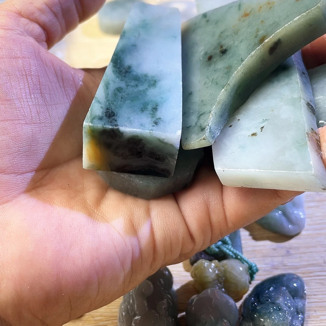 慕***雪翡翠散珠天然翡翠石