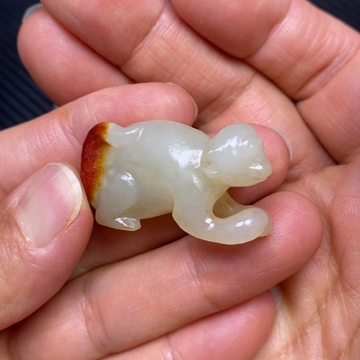 和田玉未镶嵌颈饰巴**哥