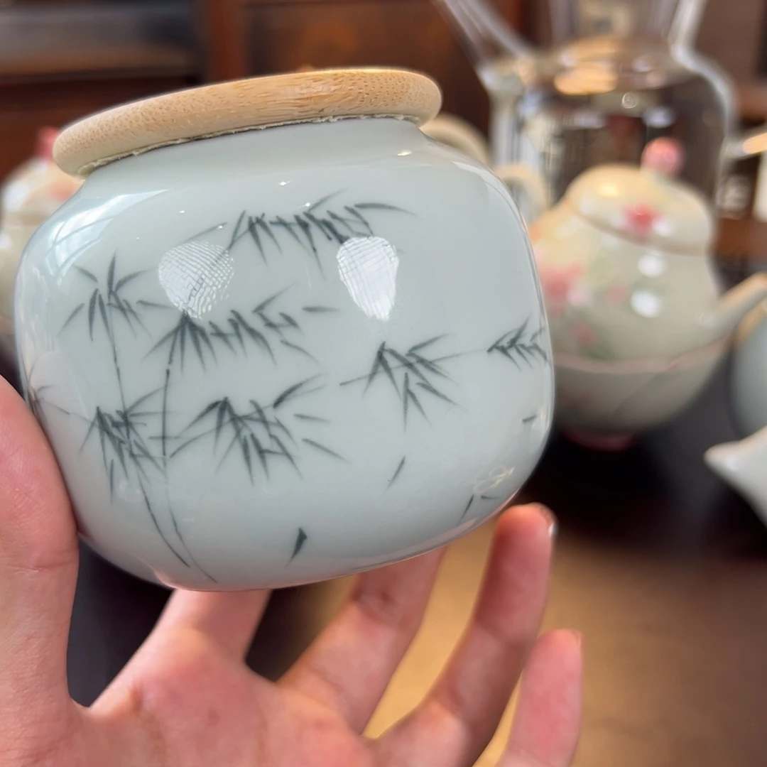茶具等产品的生产和销售为一体