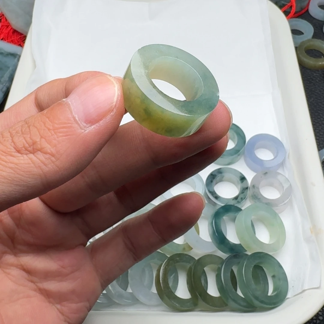 定制翡翠未镶嵌天然翡翠