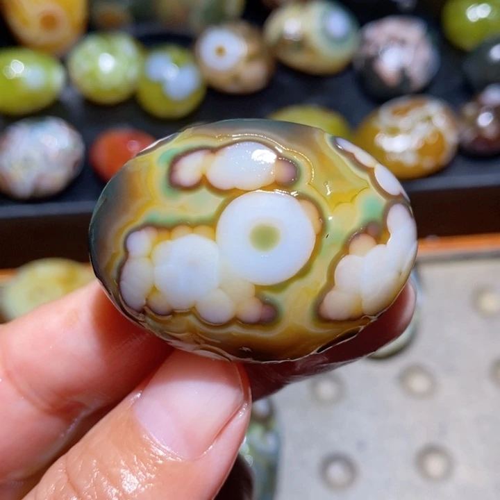 未镶嵌玛瑙/玉髓珠宝半成品54
