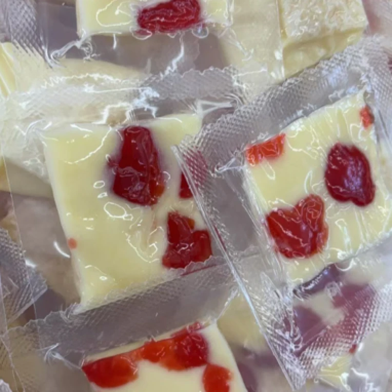 内蒙古特产奶皮子果酪口感细腻奶香浓郁四种水果口味休闲追剧零食