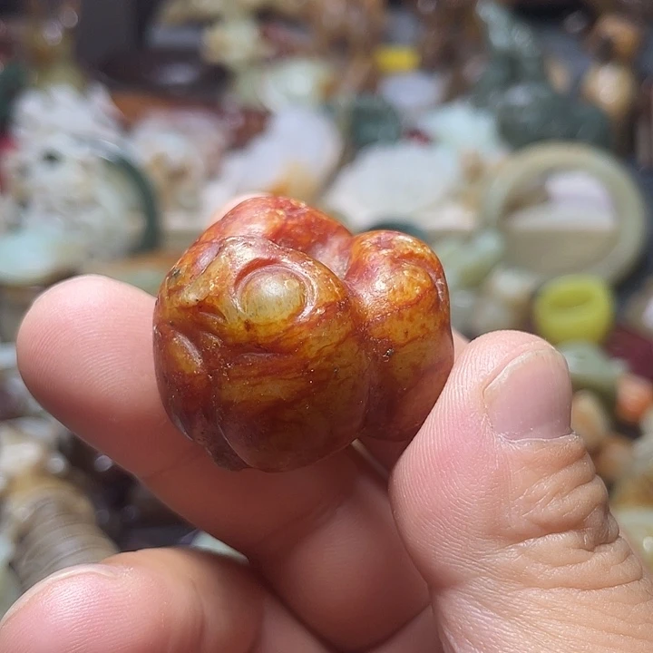 颈饰未镶嵌和田玉（糖玉）