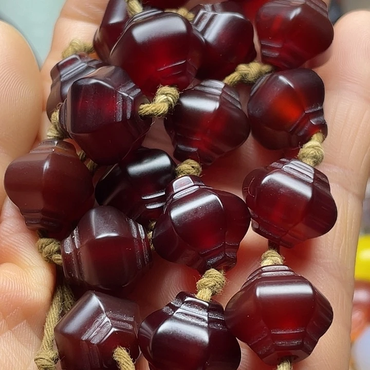 淮***葛玛瑙/玉髓未镶嵌颈饰