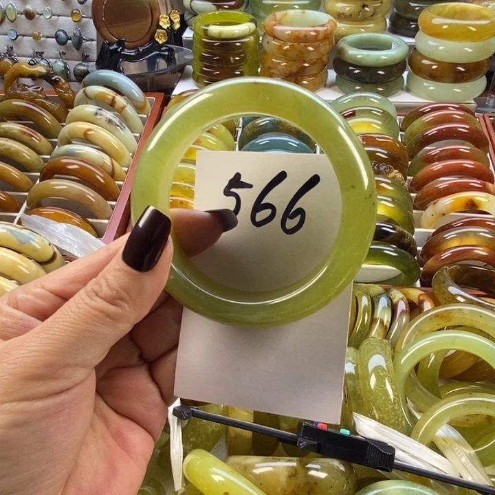 蛇纹石玉未镶嵌手镯57无售后（线）