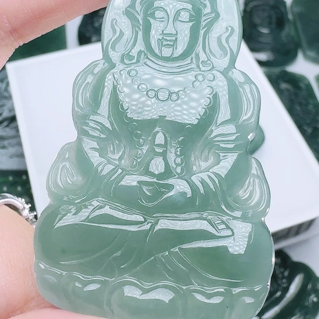 翡翠未镶嵌颈饰天然的A货翡翠多样性发其一