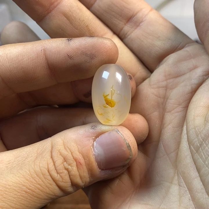 玛瑙/玉髓颈饰合金羽