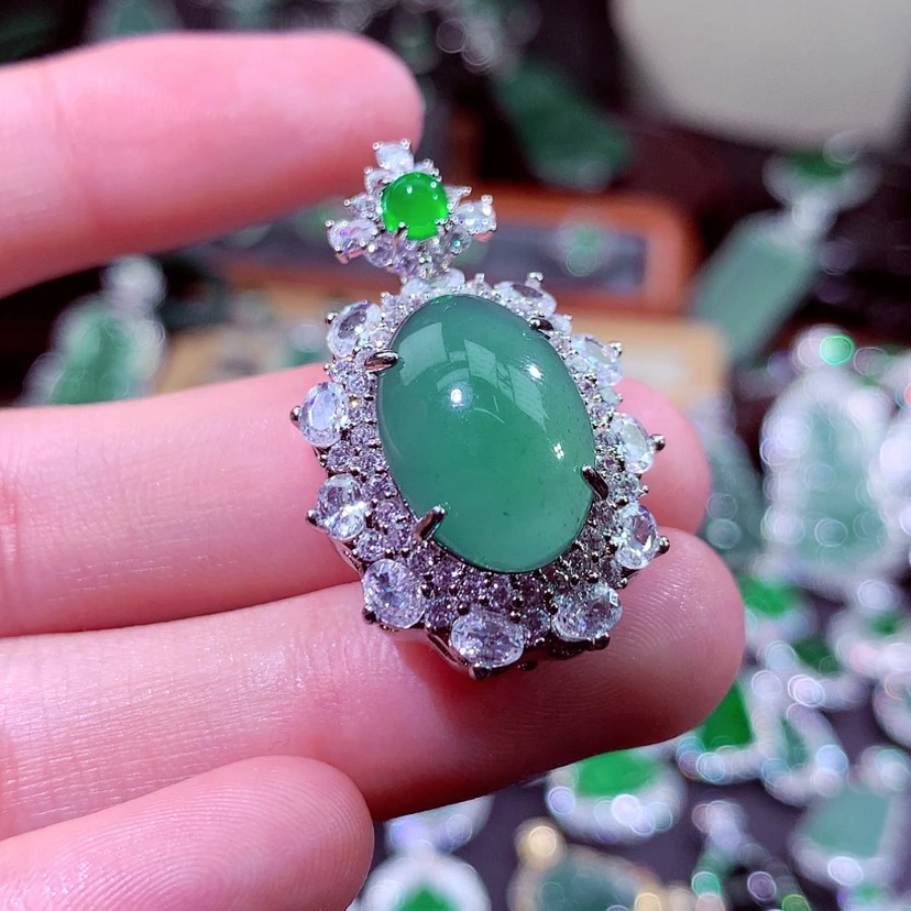 【闪购商品】翡翠颈饰未镶嵌挂件