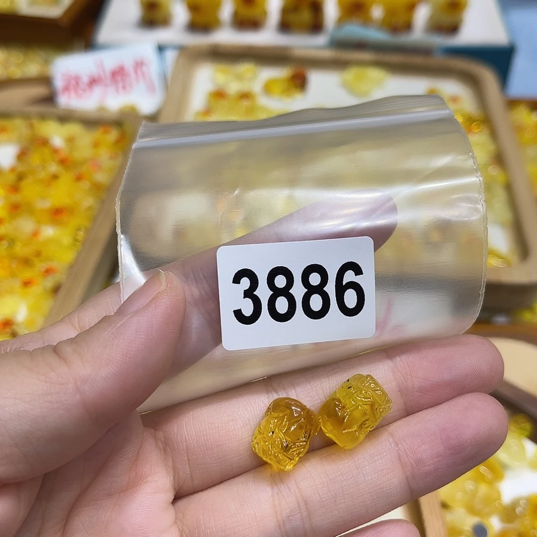 琥珀未镶嵌珠宝奇石