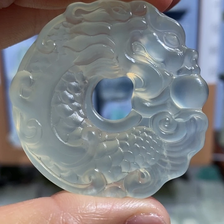 岫玉未镶嵌颈饰吊坠
