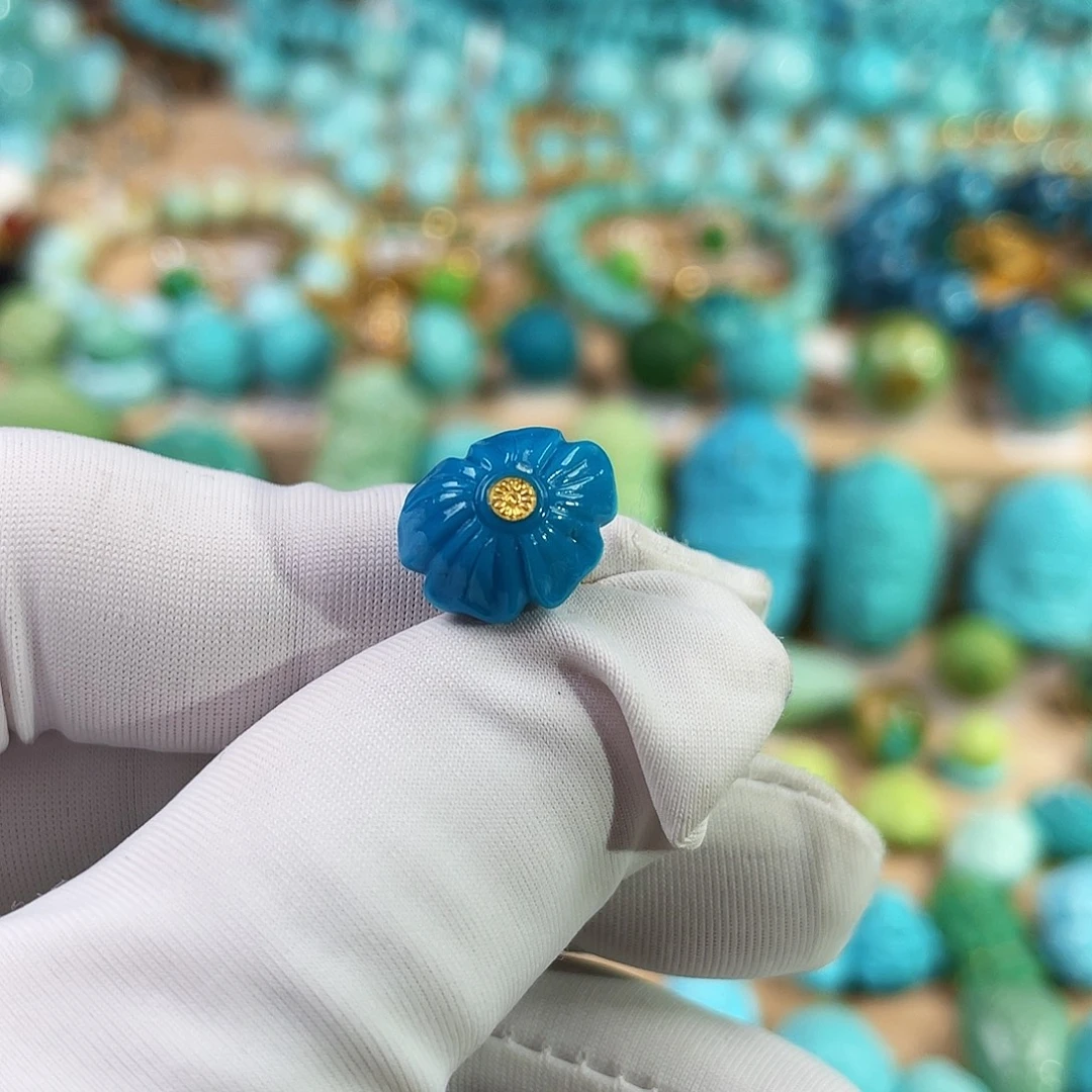 绿松石未镶嵌珠宝奇石