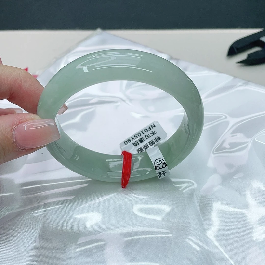 翡翠手镯未镶嵌正57.6