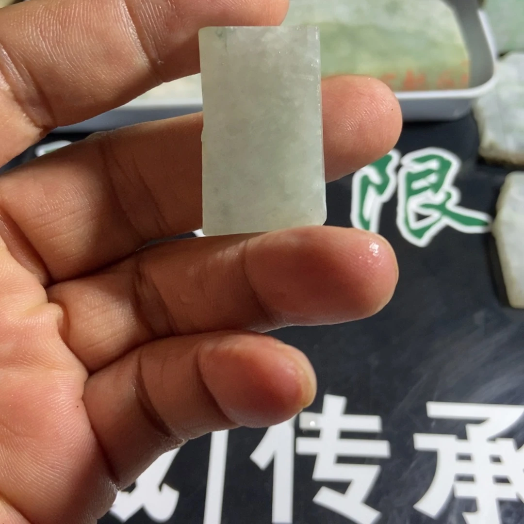 定制翡翠未镶嵌翡翠私人定制