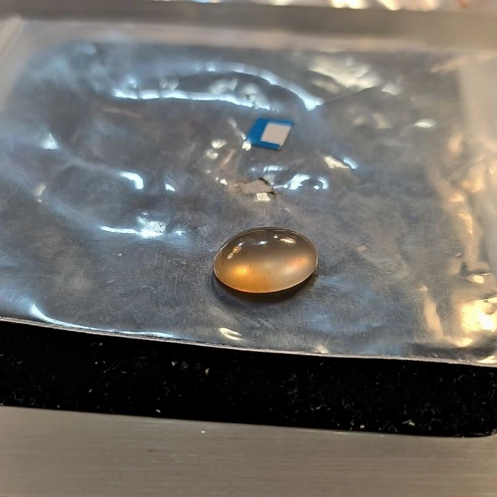 ****光未镶嵌戒面石英岩玉