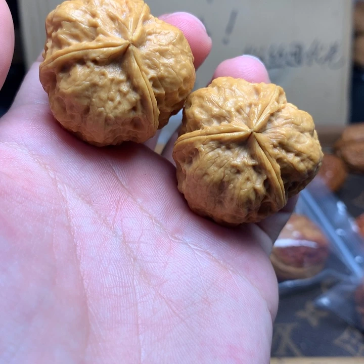 文玩核桃把件老*人高端