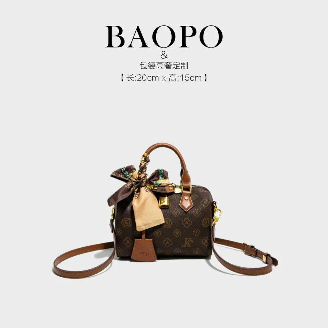 2025新款经典秋冬时尚百搭单肩斜挎包枕头包轻奢女士