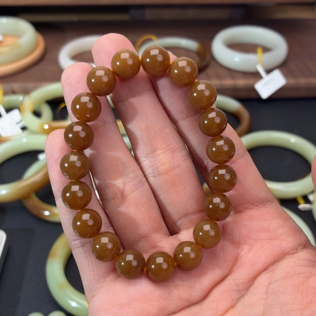 鸢***尾和田玉（糖玉）未镶嵌手链