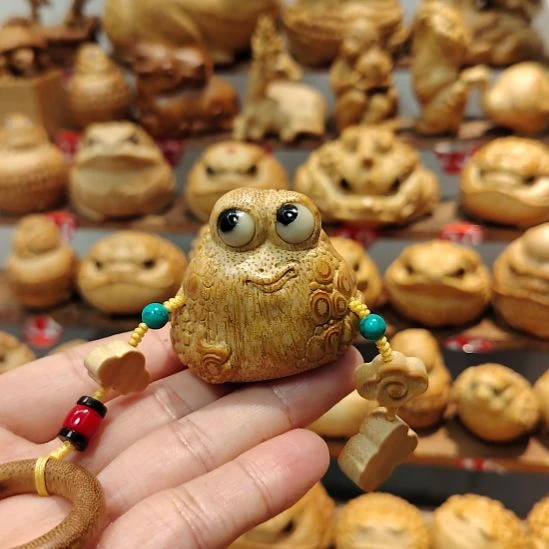 用***3竹竹根雕三足金蟾