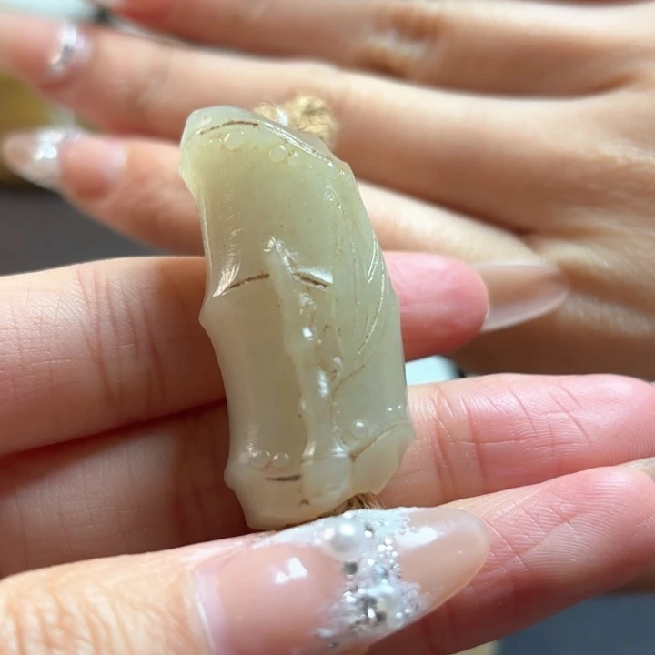 和田玉挂件未镶嵌铁***6