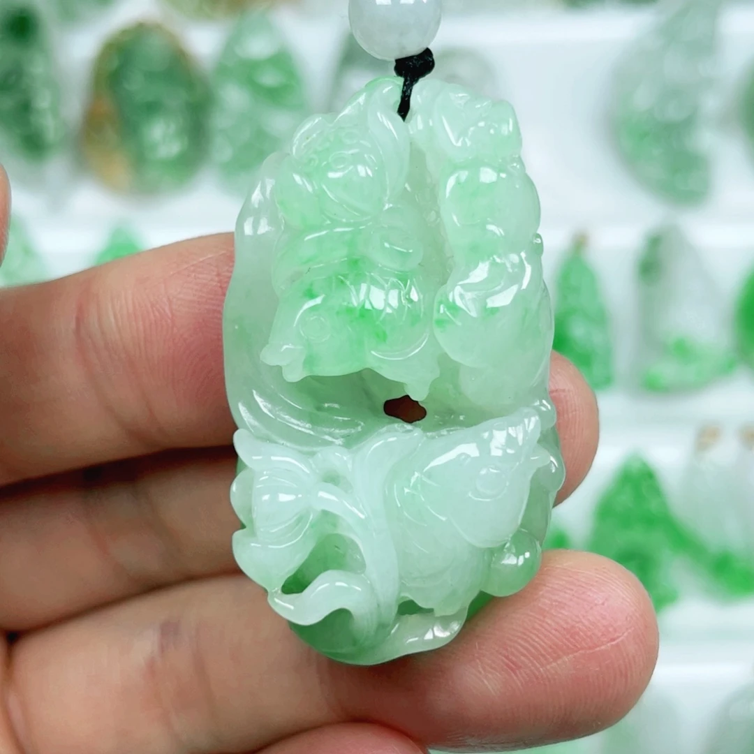 翡翠吊坠(不含链)未镶嵌?****动