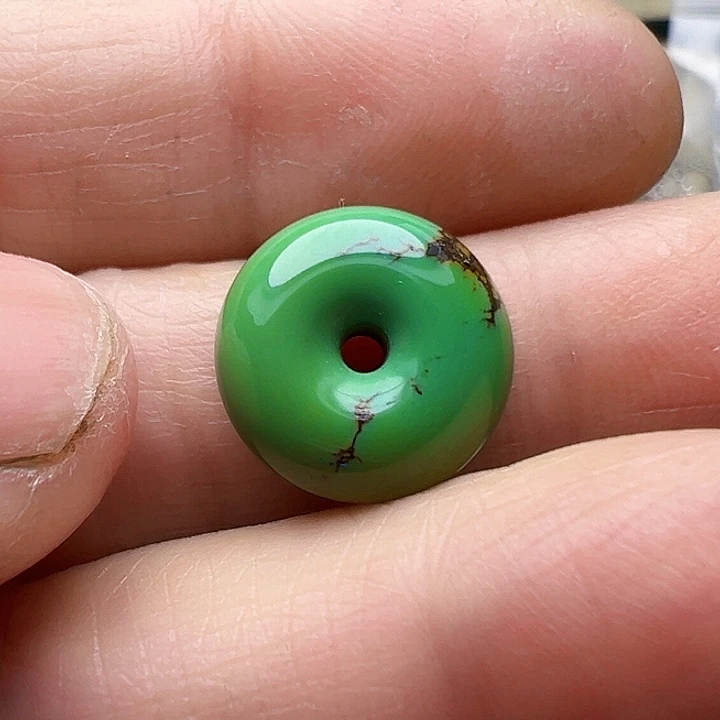 原矿高瓷绿松石小面包圈直径13、6