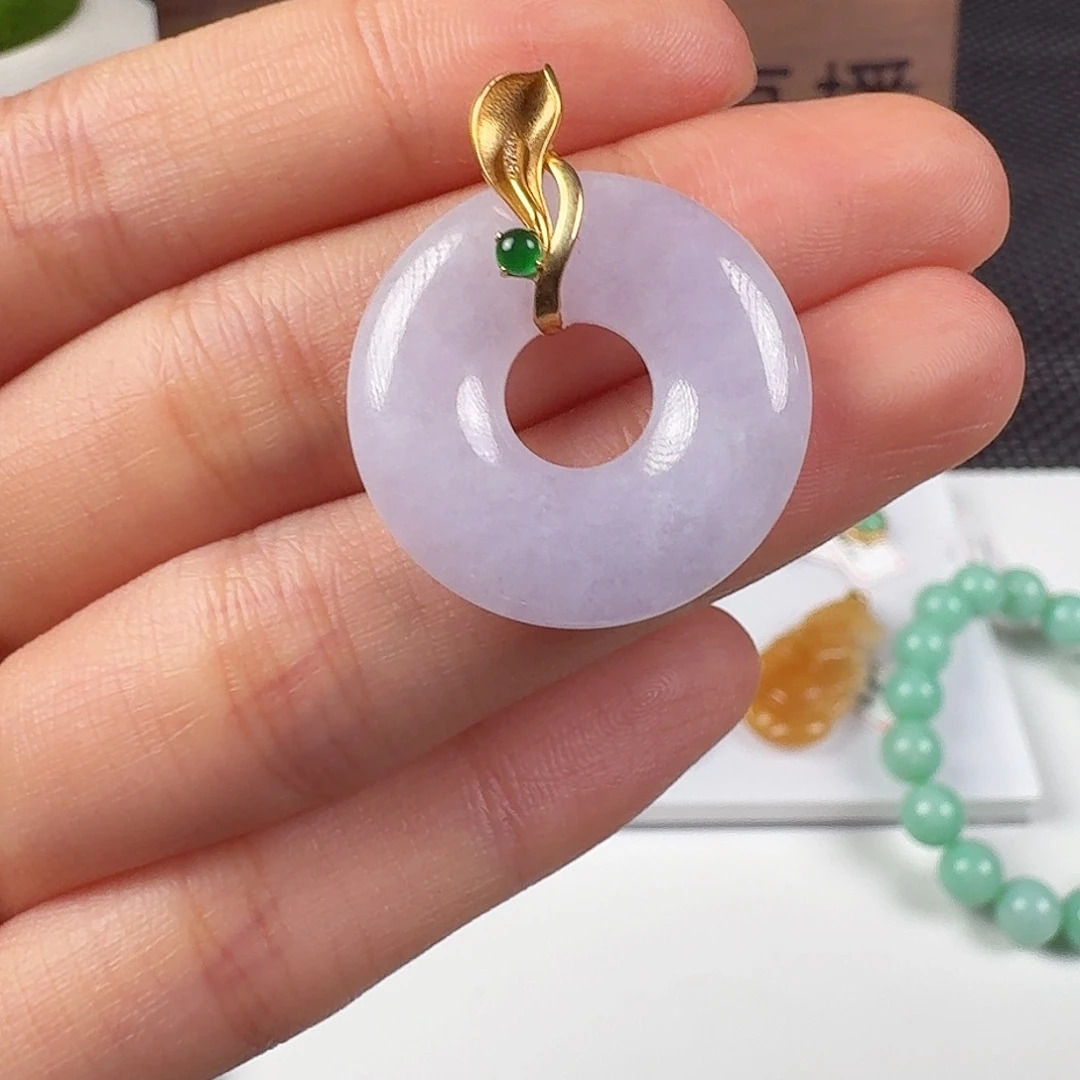 翡翠18K金镶嵌颈饰