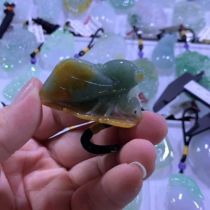 翡翠未镶嵌颈饰天然翡翠A货吊坠