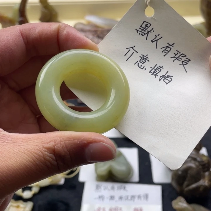 蛇纹石玉颈饰未镶嵌79