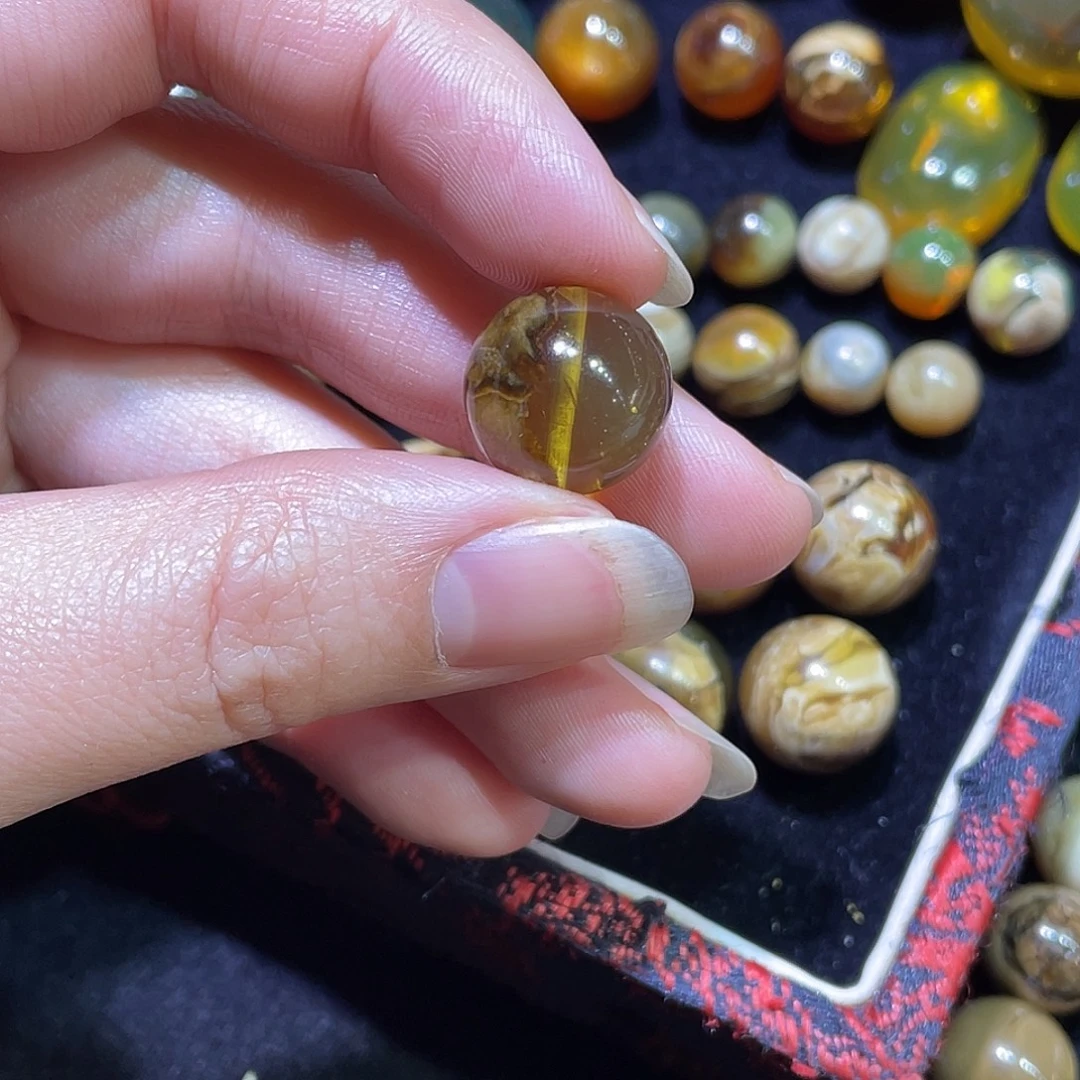 琥珀未镶嵌裸石缅甸天然琥珀