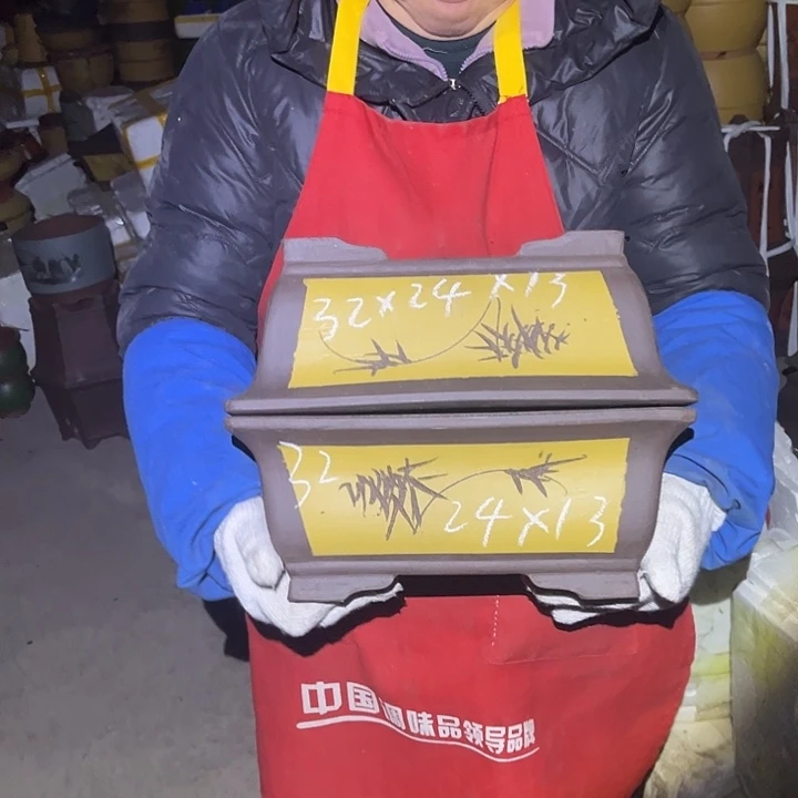 紫砂花盆紫砂花盆也在