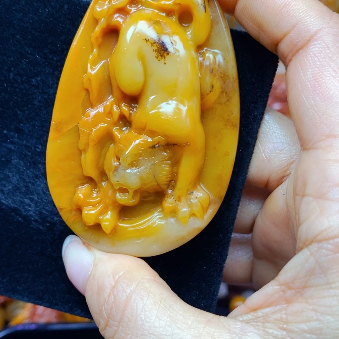 未镶嵌石英质玉（黄龙玉）吊坠(不含链)