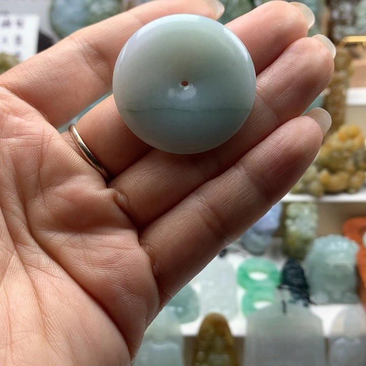 颈饰未镶嵌翡翠平安扣