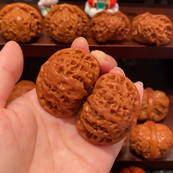 文玩核桃把件有****方精品宫灯1744