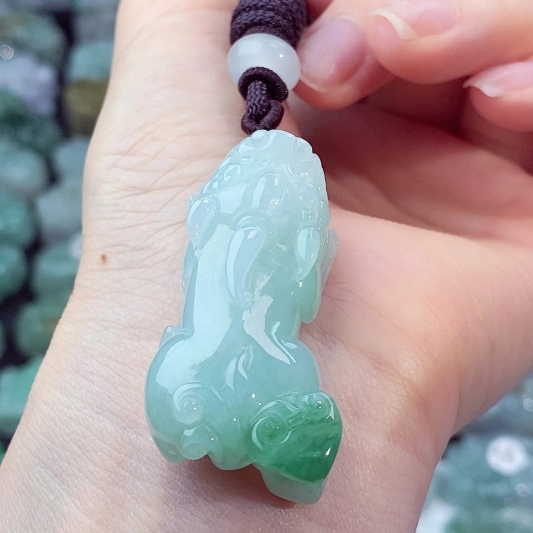 颈饰未镶嵌翡翠天然