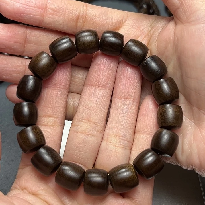 沉香手串白棋玉化