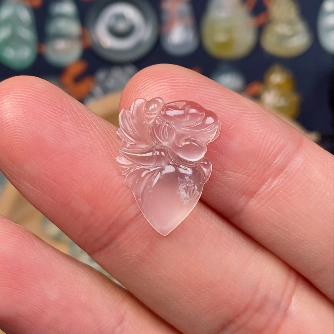 翡翠颈饰未镶嵌花仙子