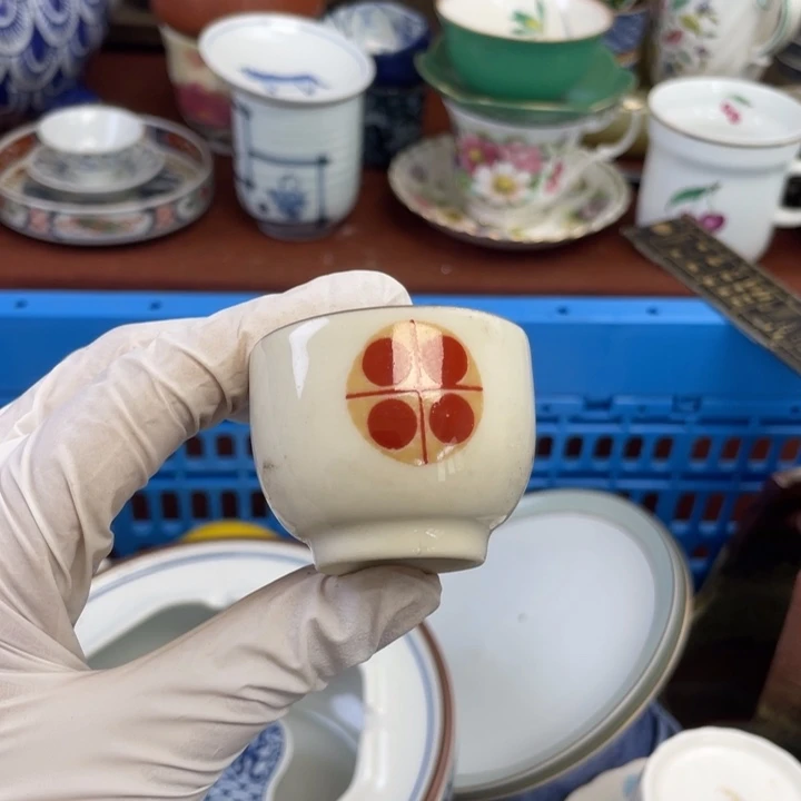 他家瓷器真美….开播了
