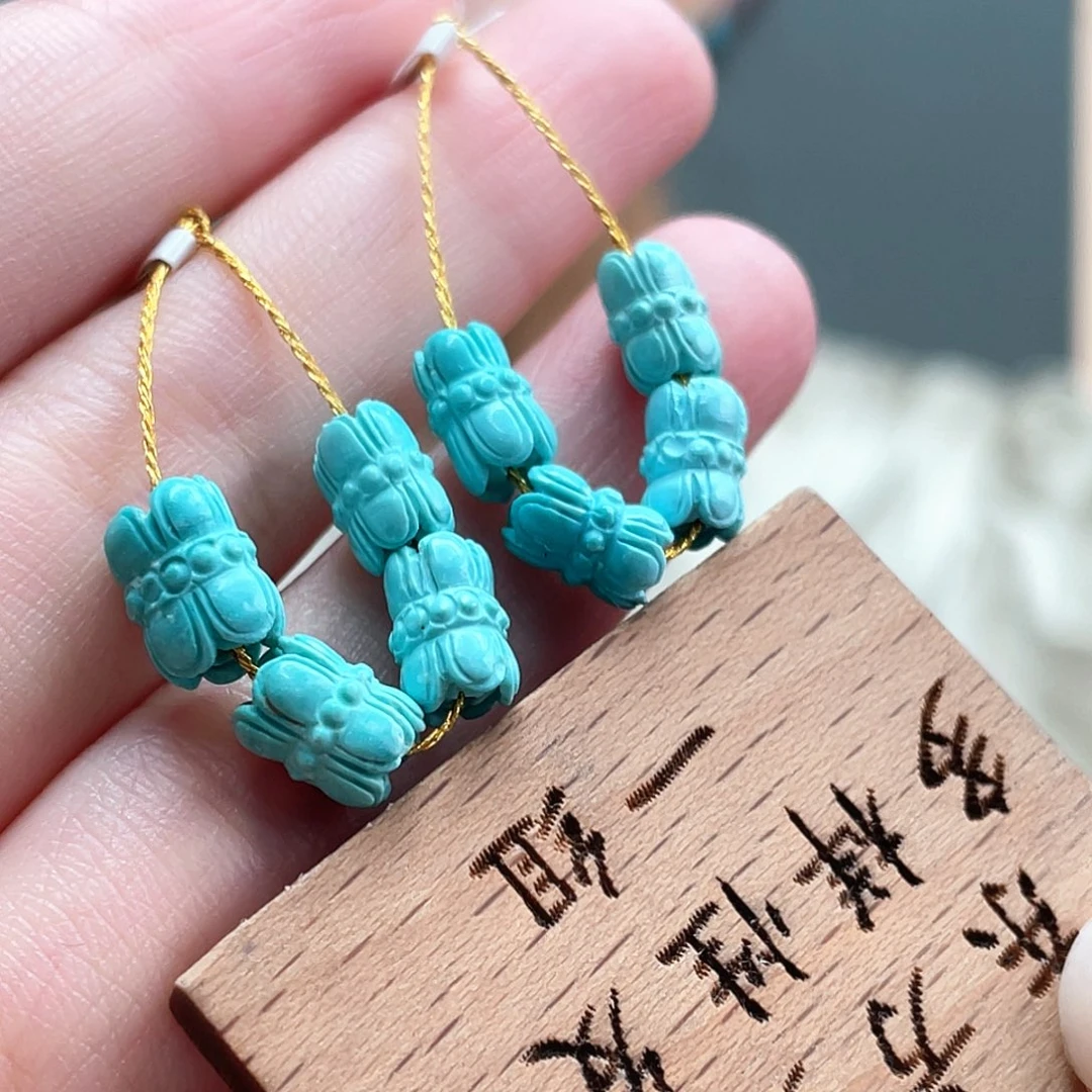 未镶嵌绿松石颈饰