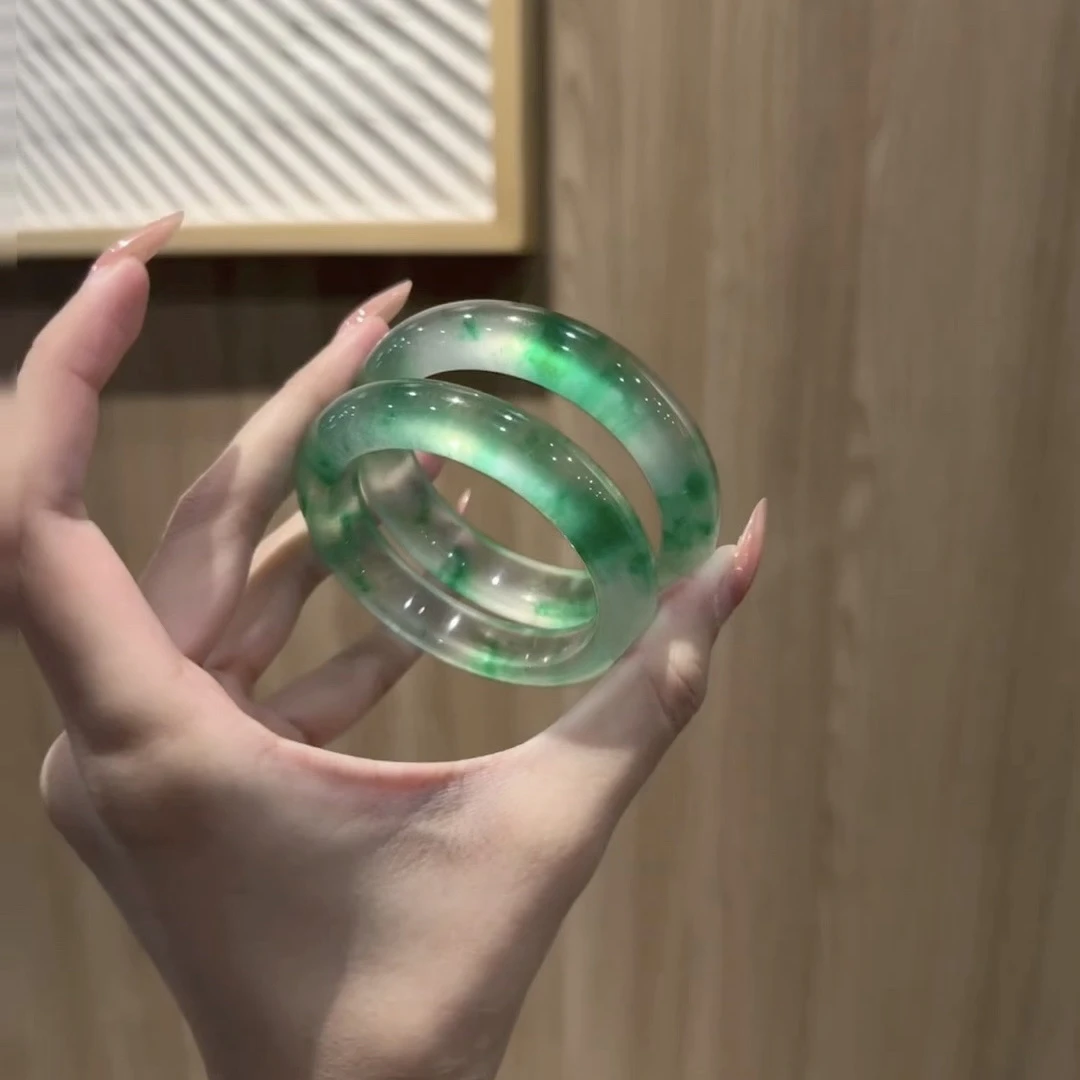 时尚百搭缅风高冰透飘花美人手镯