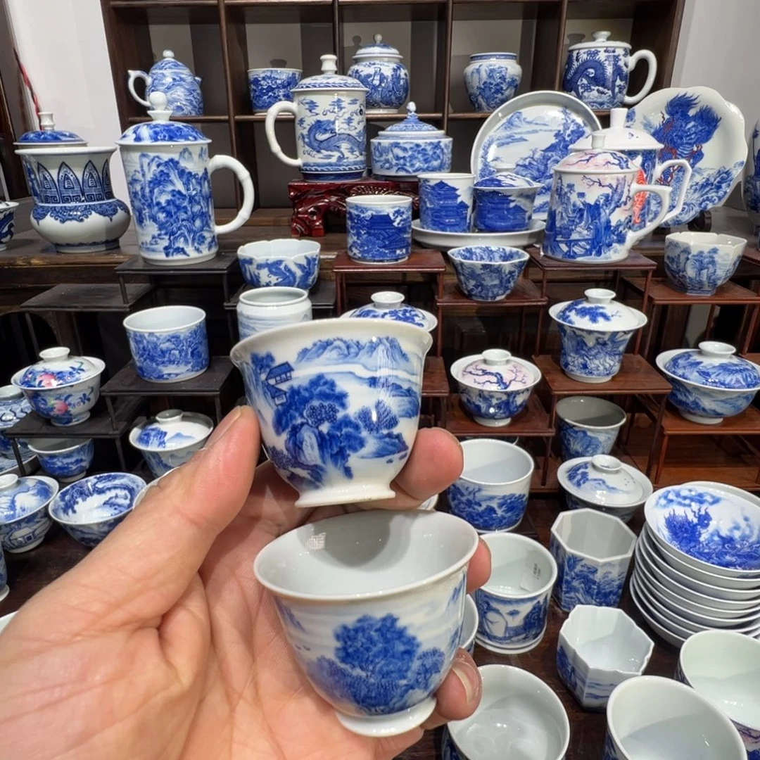 青花山水小铃铛杯