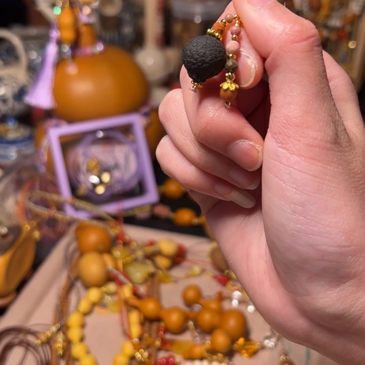 I***e小青小戒指小葫芦新年快乐