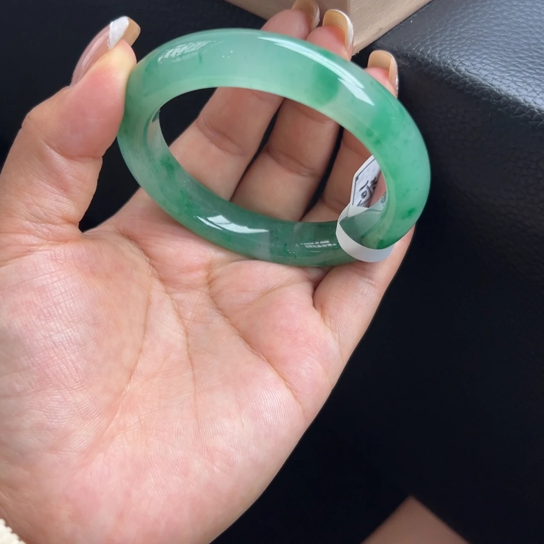 未镶嵌手镯石英质玉非洲翠5556
