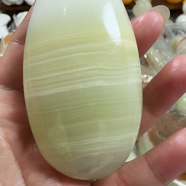 禾***子砖雕石头手把件不退不换