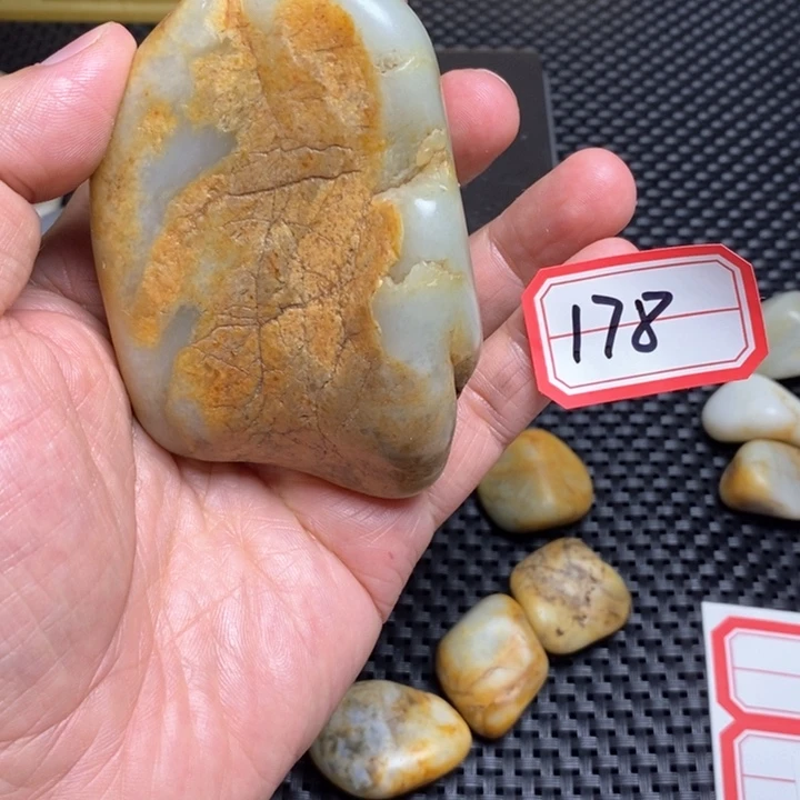 未镶嵌和田玉把件178